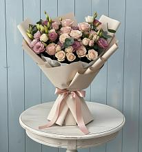 Букет цветов из:  Розы и Лизиантусы в Поповскую