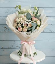 Букет цветов из:  Розы и Лизиантусы в Поповскую