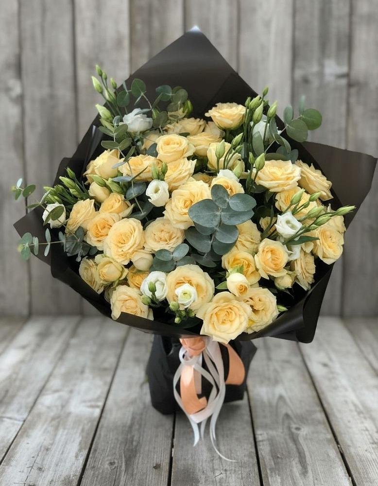 Букет цветов из: Розы и Лизиантусы в Поповскую