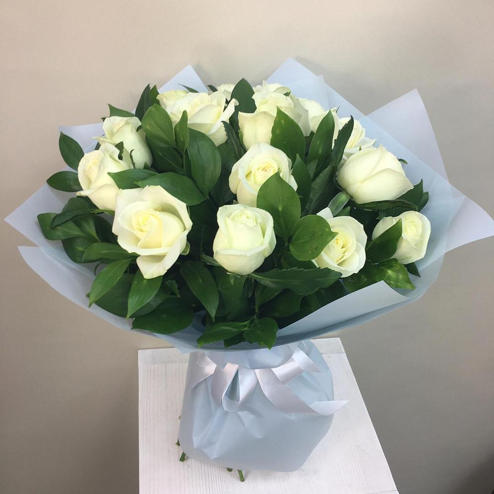 Букет 15 Белых роз Проуд в Поповскую