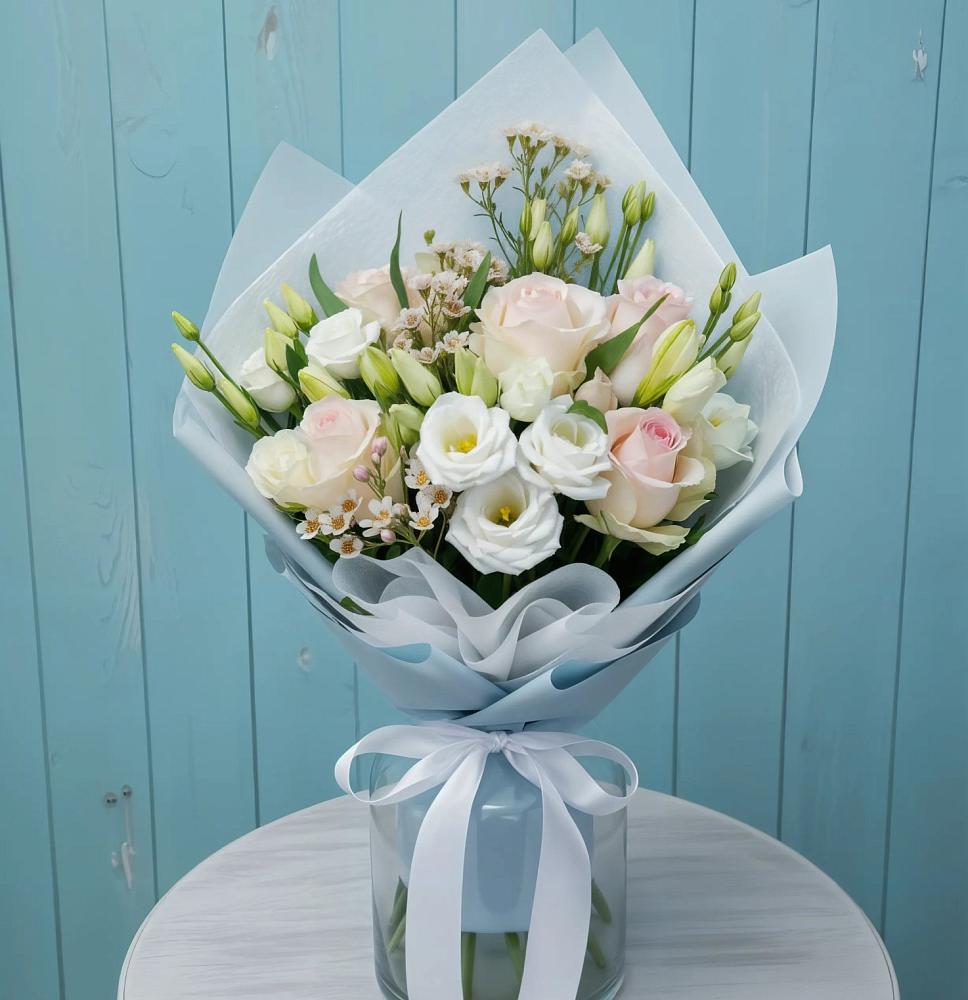 Букет цветов из: Розы и Лизиантусы в Поповскую