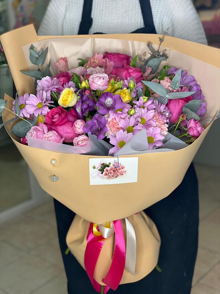 Букет цветов из: Хризантемы, Гвоздики и Альстромерии в Поповскую