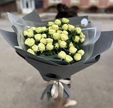 Букет Белые кустовые розы Солинеро в Поповскую