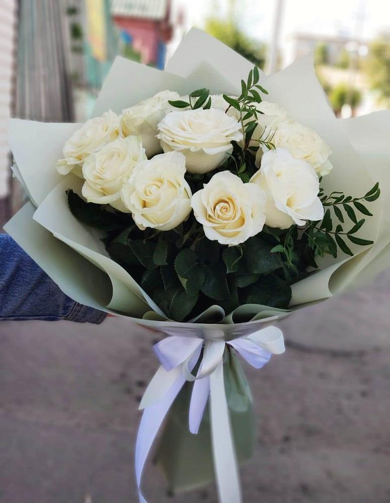 Букет Белые розы Проуд в Поповскую
