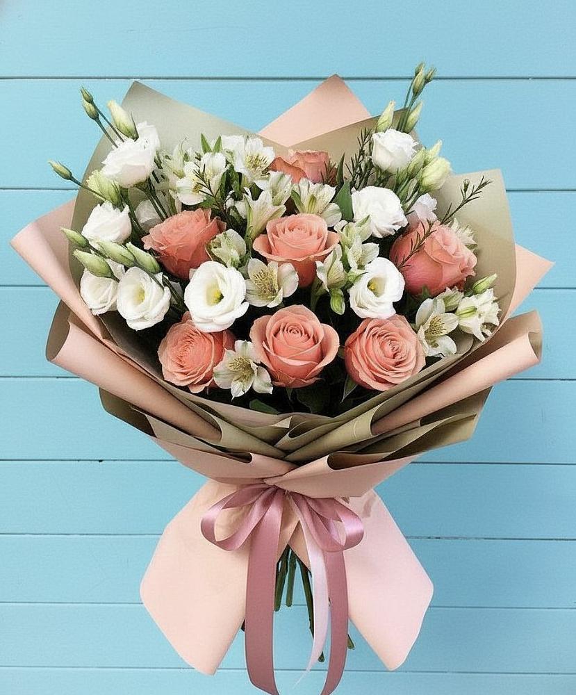 Букет цветов из: Розы, Альстромерии и Лизиантусы в Поповскую