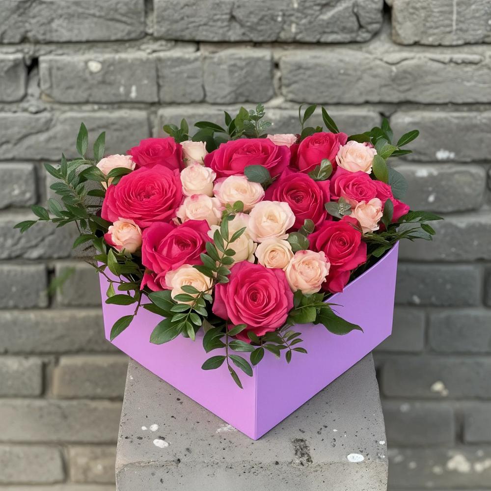 Цветочная композиция из Розы в коробке в Поповскую