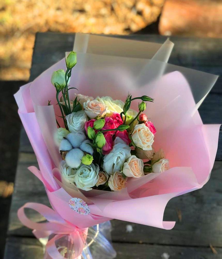 Букет цветов из: Розы и Лизиантусы в Поповскую