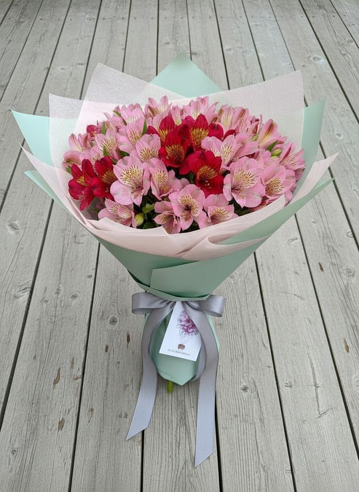 Букет цветов из: Альстромерии в Поповскую