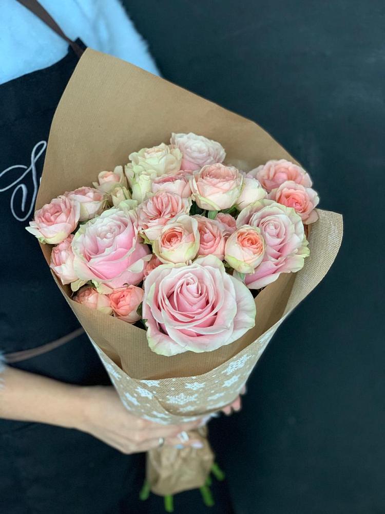 Букет цветов из: Хризантемы и Розы в Поповскую