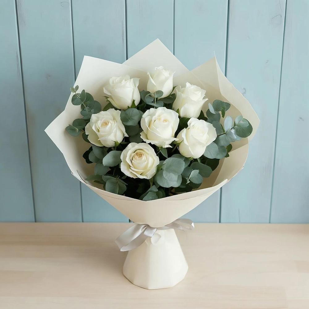 Букет Белые розы в Эвкалипте в Поповскую