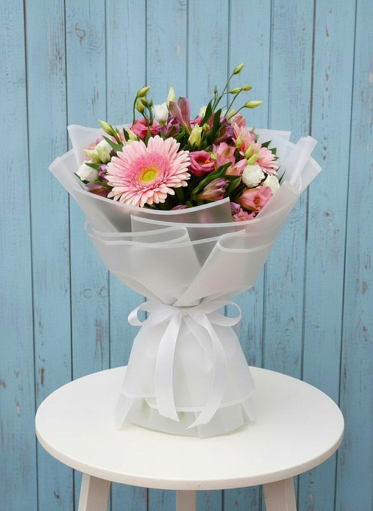 Букет цветов из: Герберы, Альстромерии и Лизиантусы в Поповскую