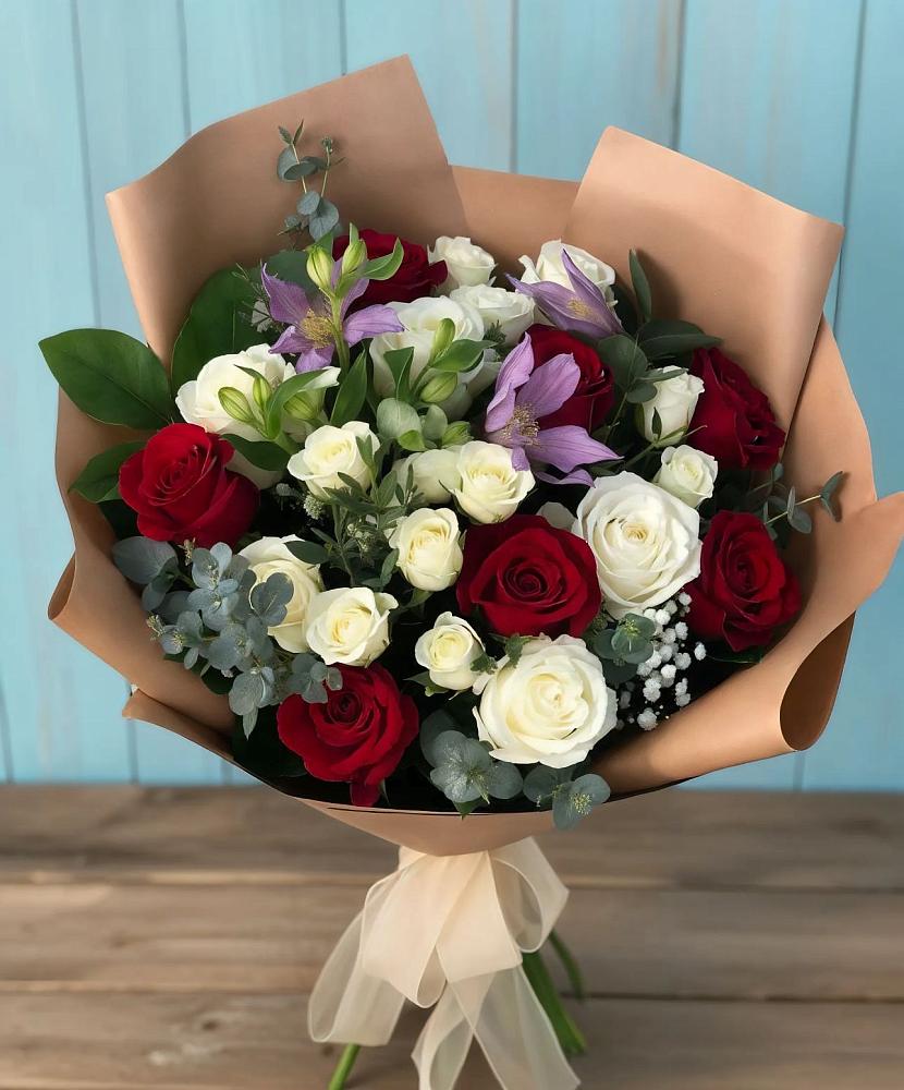 Букет цветов из: Розы и Альстромерии в Поповскую