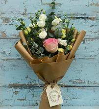 Букет цветов из:  Розы и Лизиантусы в Поповскую